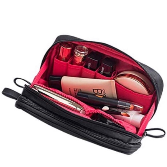 *LAST ONE* NEW Black & Hot Pink Double Zippered Side Nylon Cosmetics Travel Bag - Picture 7 of 8